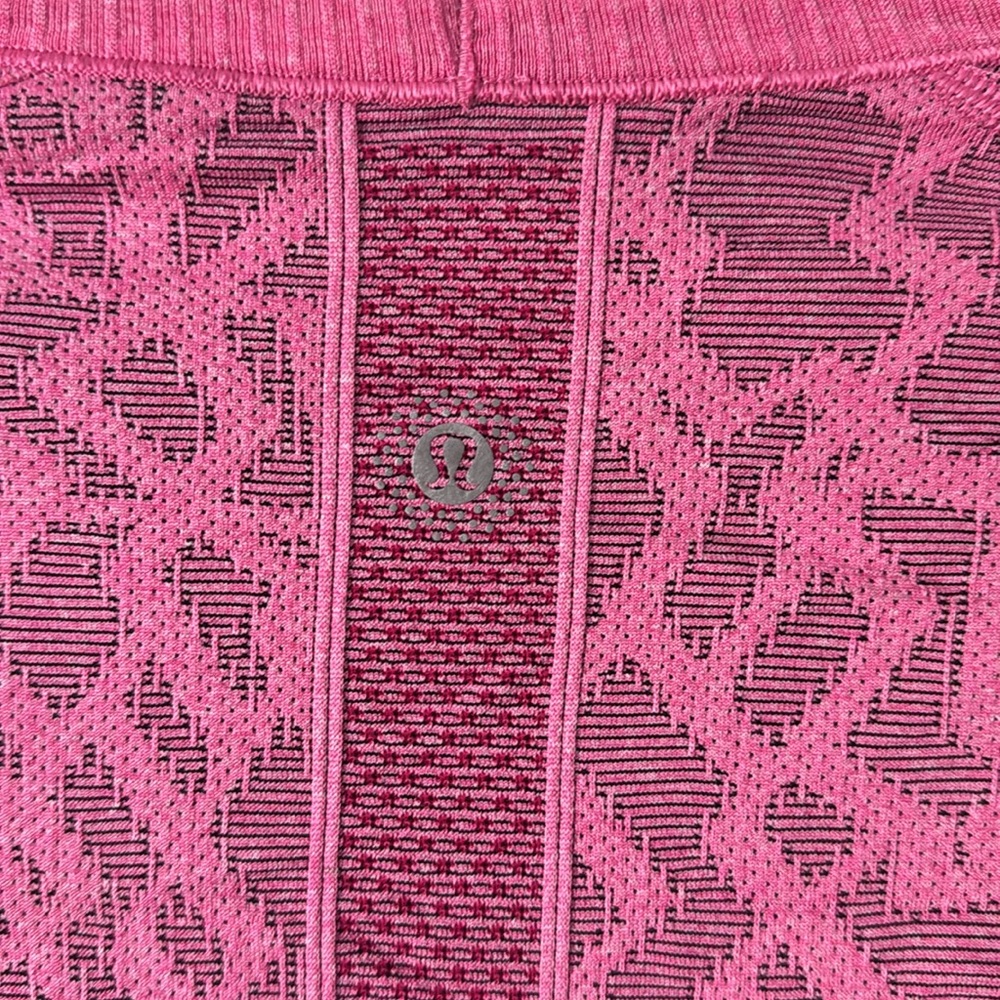 RARE Lululemon seawheeze 2015 Pink Long Sleeve Swiftly Tech Sz 8 - Picture 7 of 7